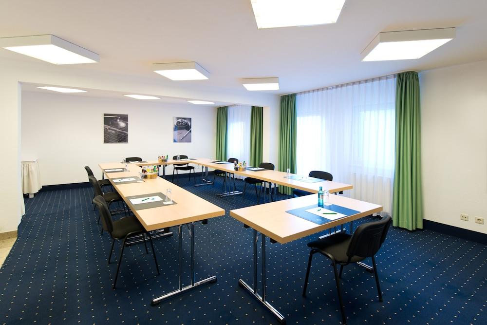 Achat Hotel Darmstadt Griesheim Грисхайм Екстериор снимка