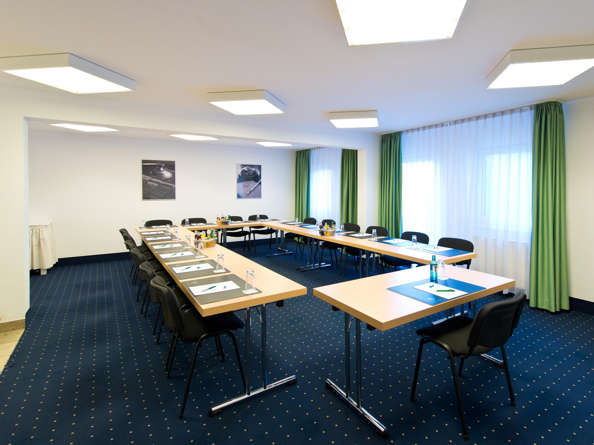 Achat Hotel Darmstadt Griesheim Грисхайм Екстериор снимка