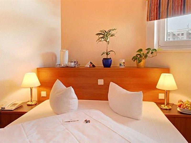 Achat Hotel Darmstadt Griesheim Грисхайм Екстериор снимка