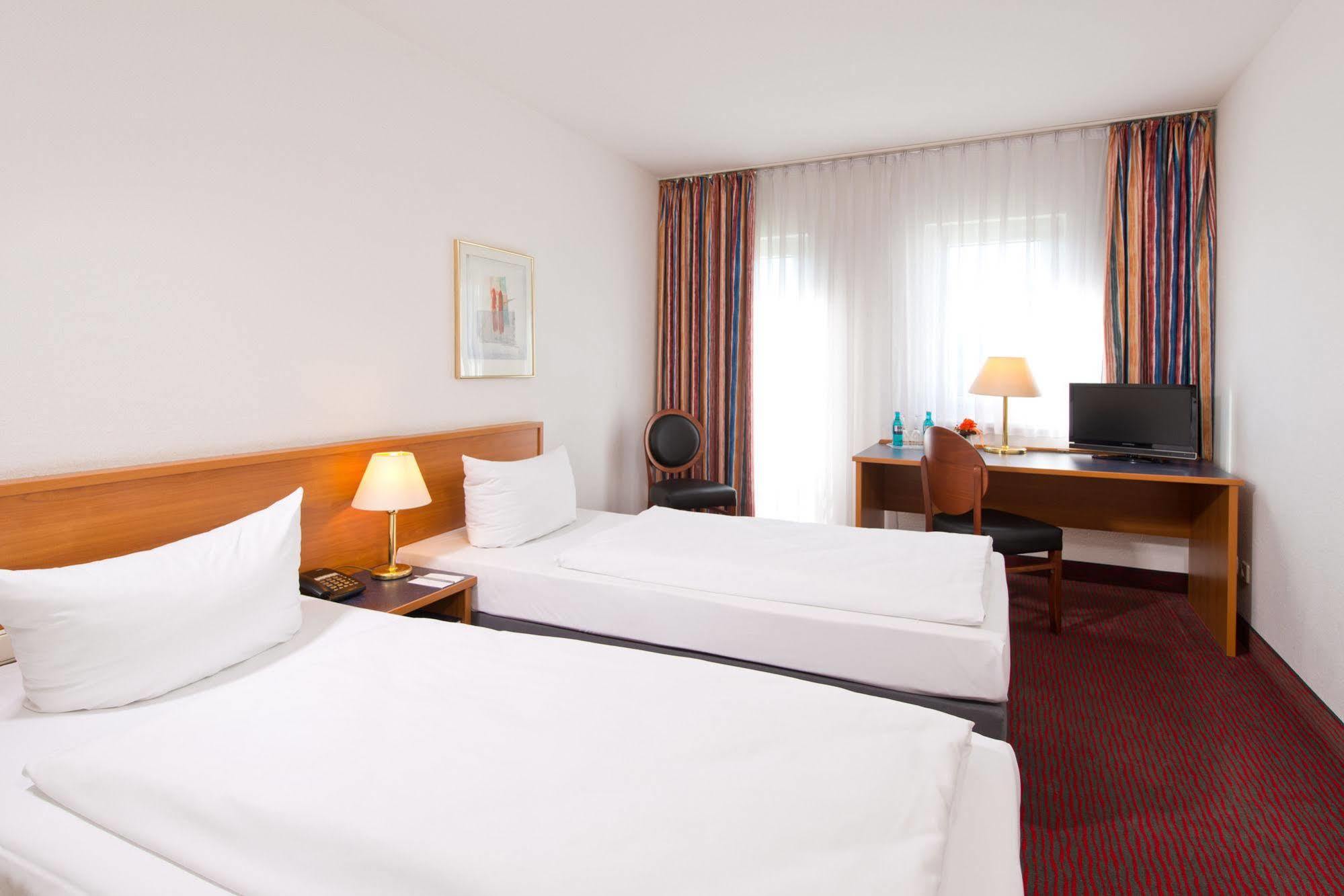 Achat Hotel Darmstadt Griesheim Грисхайм Екстериор снимка