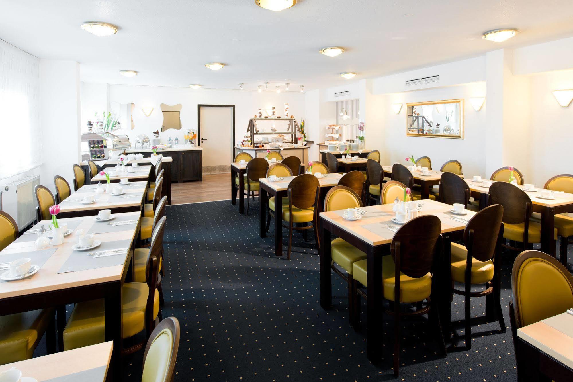 Achat Hotel Darmstadt Griesheim Грисхайм Екстериор снимка