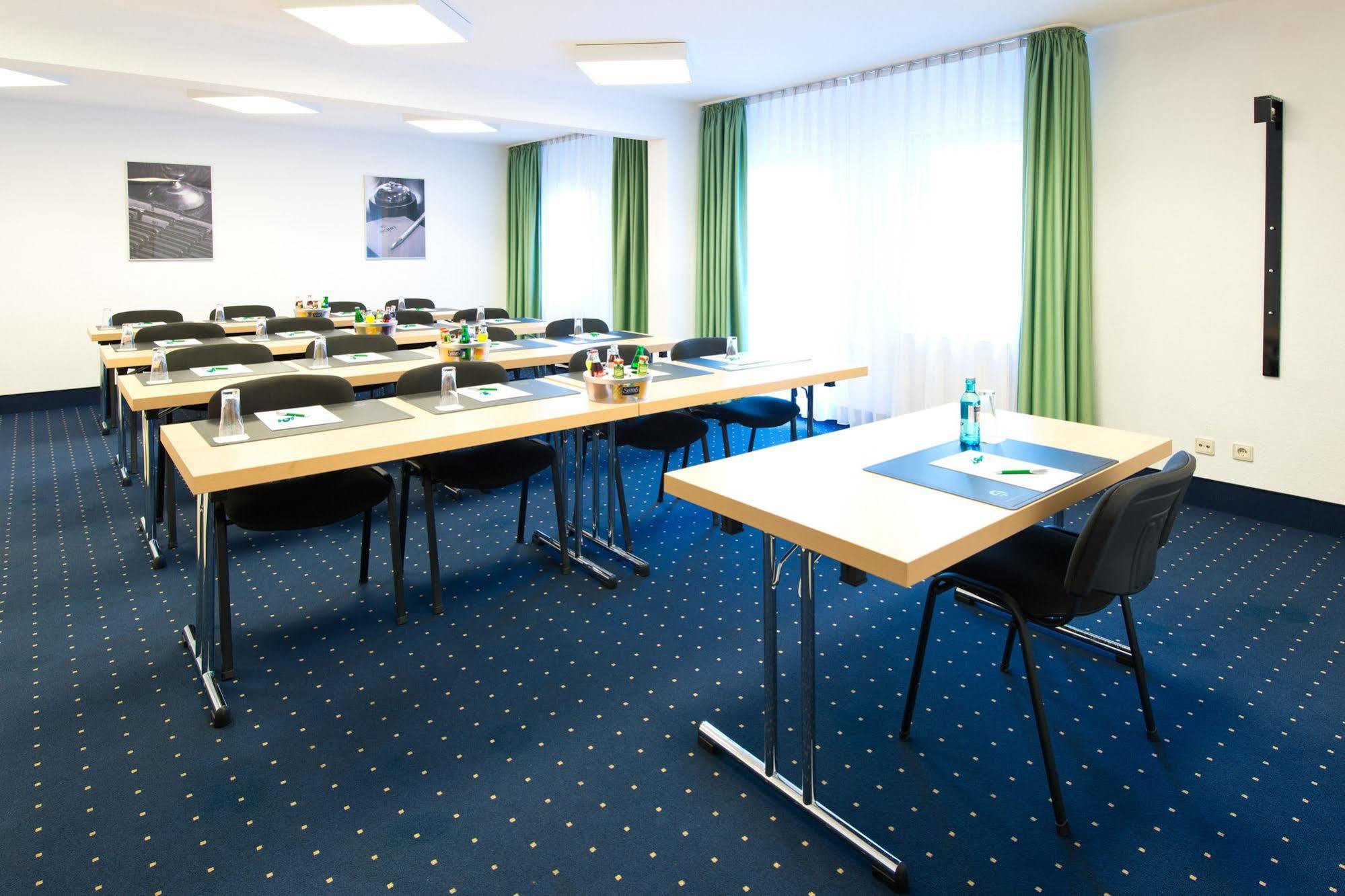 Achat Hotel Darmstadt Griesheim Грисхайм Екстериор снимка